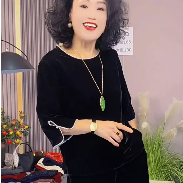 美红家   圆领8分袖中款金丝绒小衫