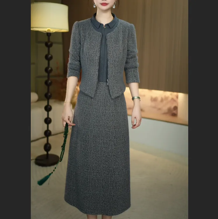 【暖晴川】秋冬新款新款新中式减龄娃娃领假两件中长款气质连衣裙