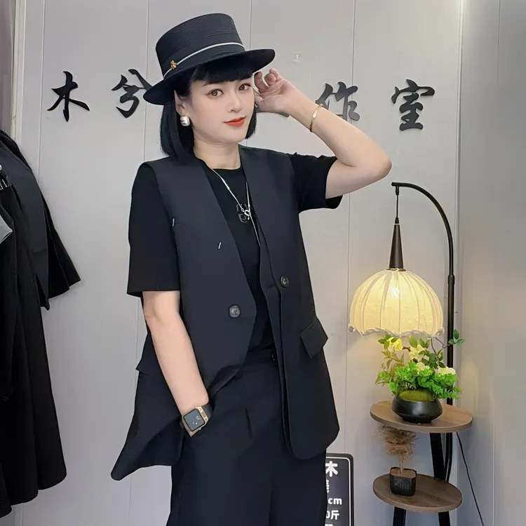 《木兮木》2025新款气质减龄马夹女士V领欧范法式洋气休闲版