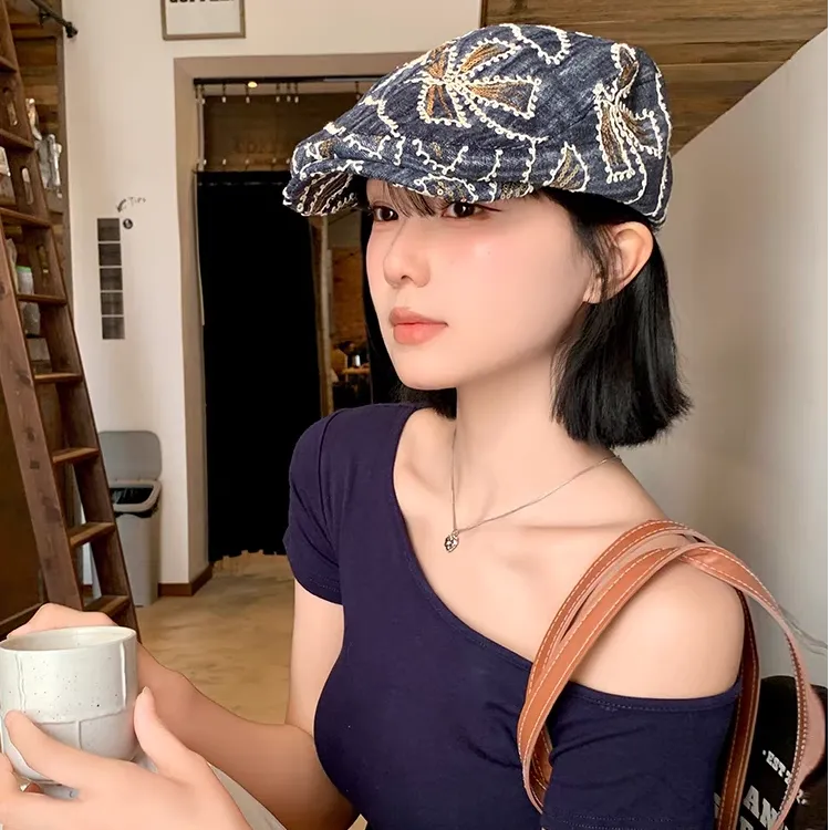 新款刺绣花朵亮片休闲贝雷帽子女韩版遮阳蓓蕾帽百搭显脸小前进帽