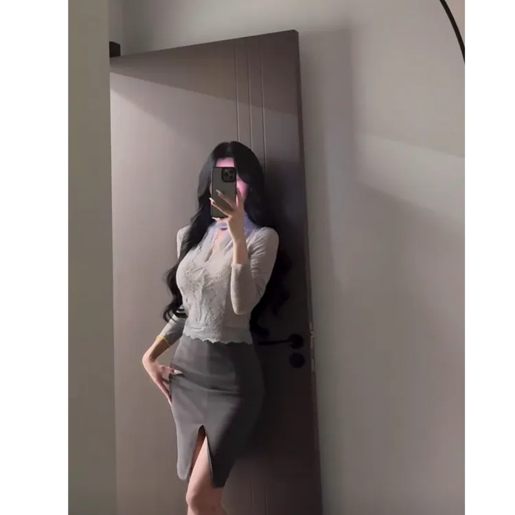 纯欲御姐蕾丝镂空半高领带胸垫上衣女修身显瘦开叉半身裙两件套装