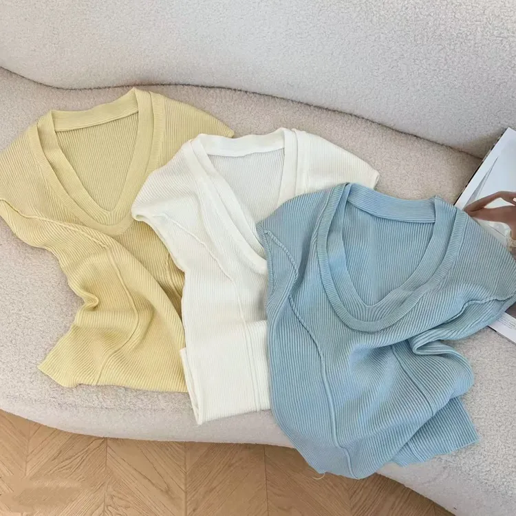 双层V领设计感修身打底针织背心女2025新款夏季显瘦纯色无袖上衣