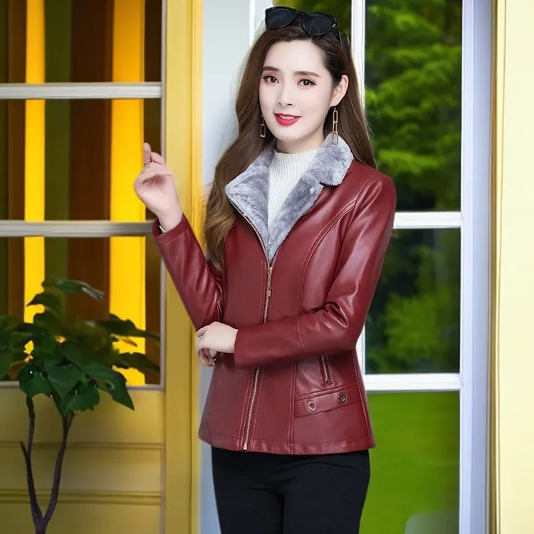 新款皮衣女西装领加绒加厚中老年妈妈装冬季pu休闲短款女装外套