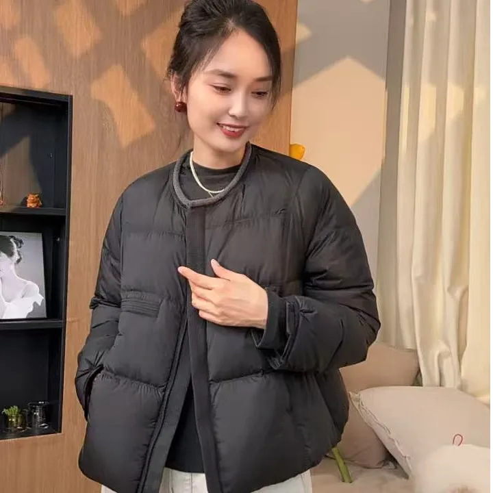 331-长袖圆领撞色90鸭绒休闲风厚款羽绒服女士时尚百搭休闲宽松