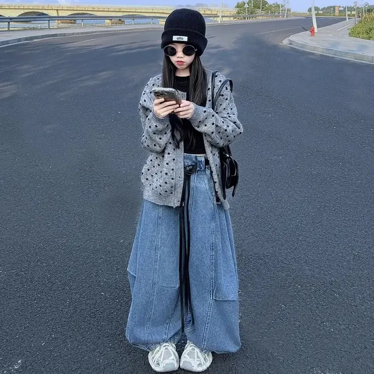 女童秋装针织开衫2025中大童女孩秋季洋气韩系波点灰色毛衣外套潮