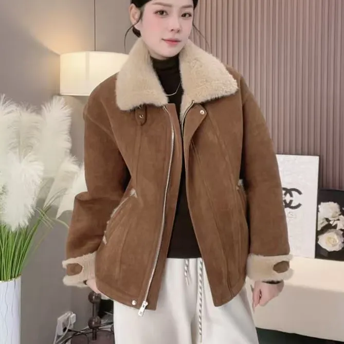 牛皮绒冬季单创新品短款皮毛一体外套微松紧收褶下摆复古外套