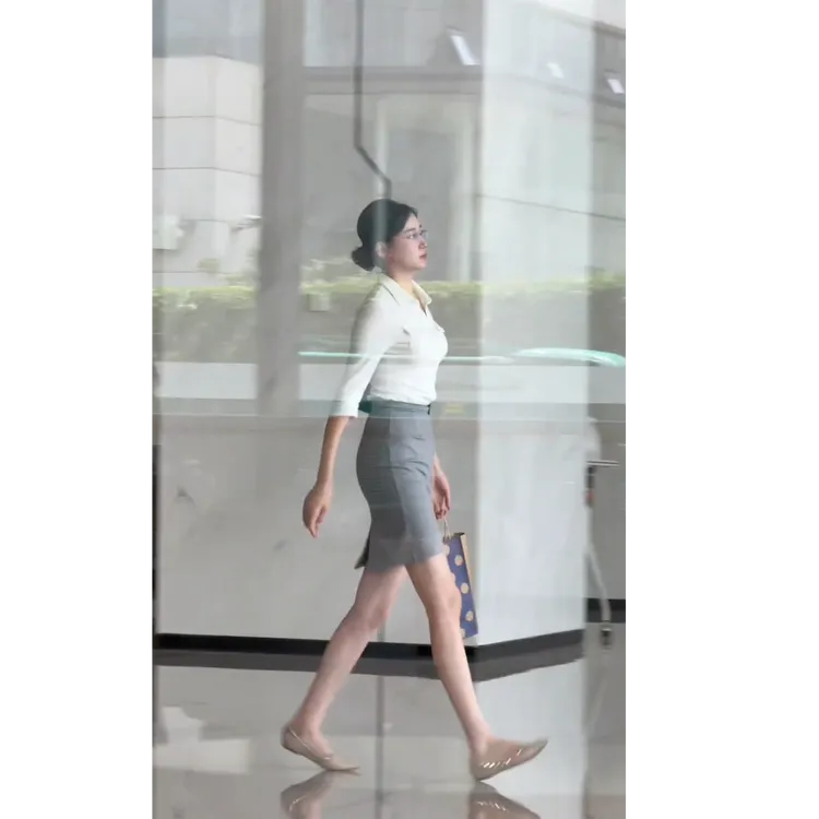 纯欲性感职业风白色衬衫女修身显瘦灰色包臀半身裙子两件套装
