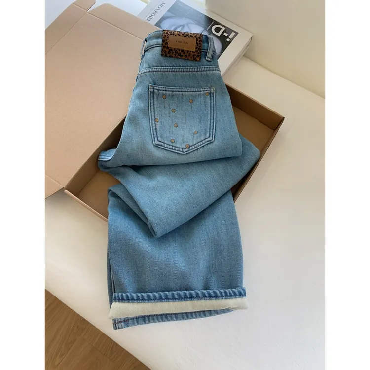 窄版加绒蓝色刺绣阔腿裤2025冬季新款梨形身材显瘦百搭宽松牛仔裤