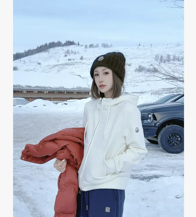 熙薇【慵懒有仪】2025冬季新款时尚休闲双面绒保暖帽衫H6652