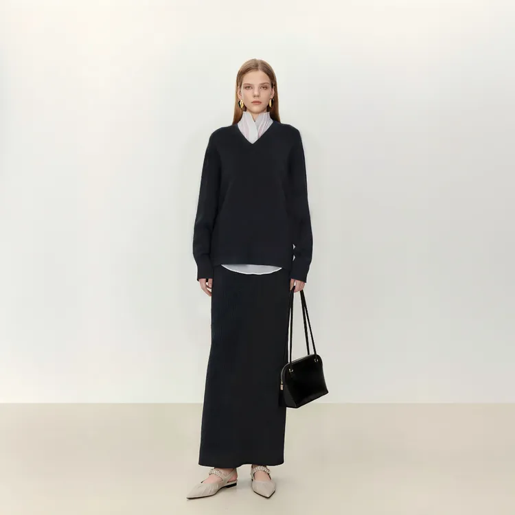 LYNEE【引冬套装】极简纯羊毛V领毛衣女慵懒宽松针织衫LGD2FAK118