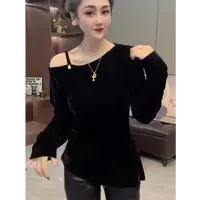 D8068秋款时尚设计感气质斜领露肩长袖T恤不规则开叉上衣
