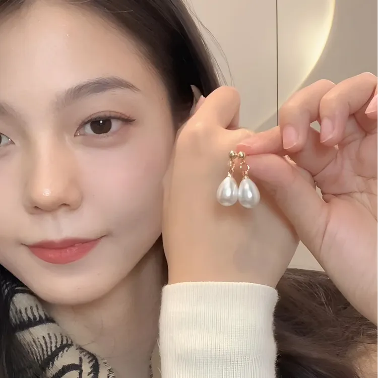 合金仿珍珠耳饰 秋冬水滴珍珠简约新中式仿珍珠耳钉博主同款耳饰商品图