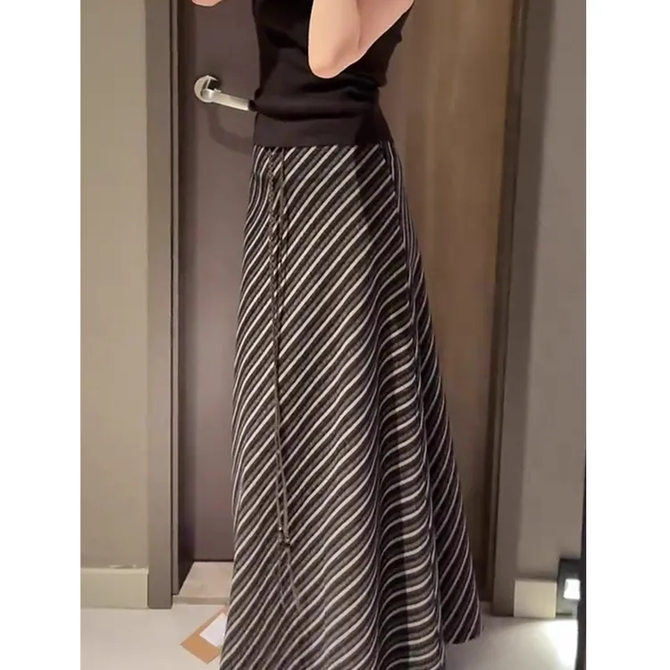 咖色斜条纹抽绳半身裙女2025新款秋冬季显瘦松紧腰半裙包臀a字裙