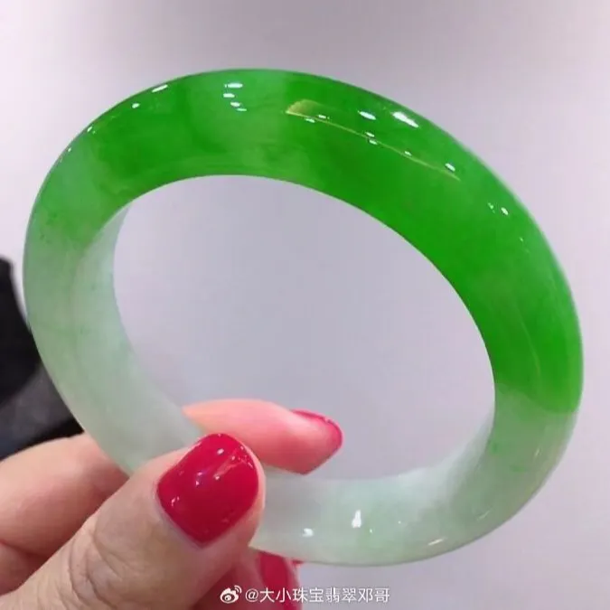 早班时尚女款手镯