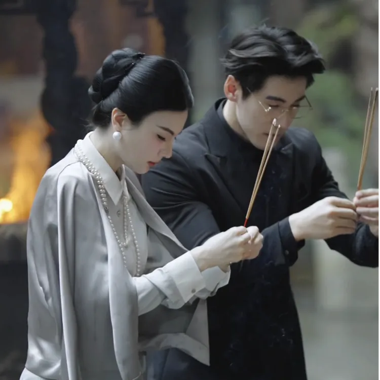 魏元高定/银灰色醋酸国风秋季新中式无领开衫外套-1030