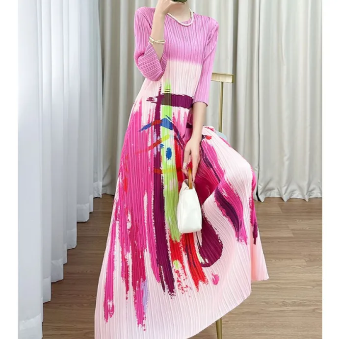 三宅夏季新款设计感圆领七分袖图案印花褶皱优雅连衣裙裙子女110#