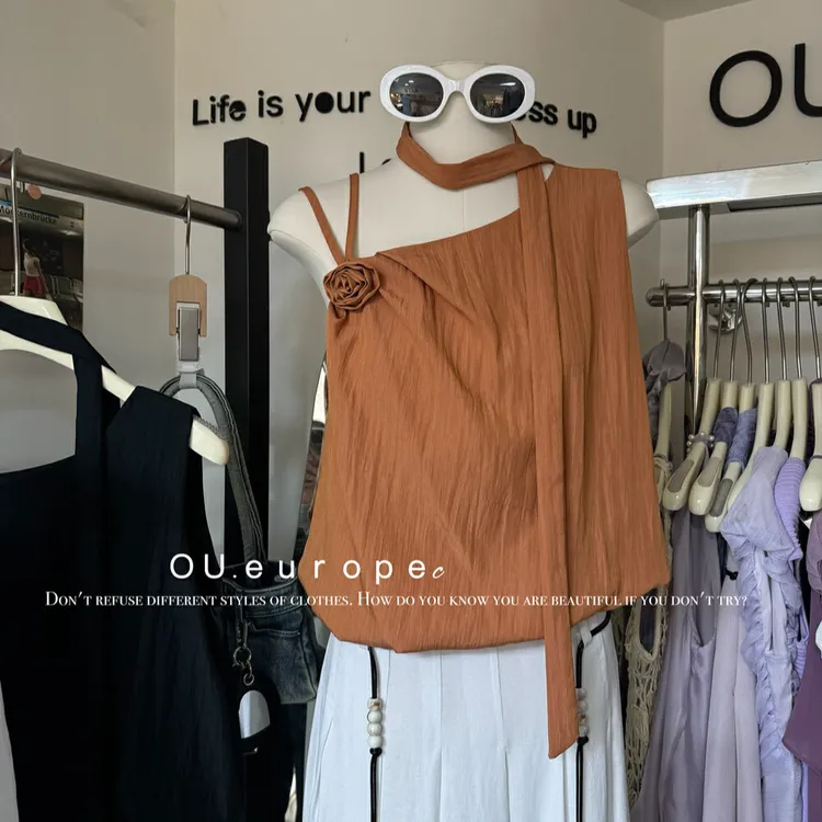 宽松型纯色露肩拼接吊带百搭褶皱感夏季背心气质短款时尚休闲无袖