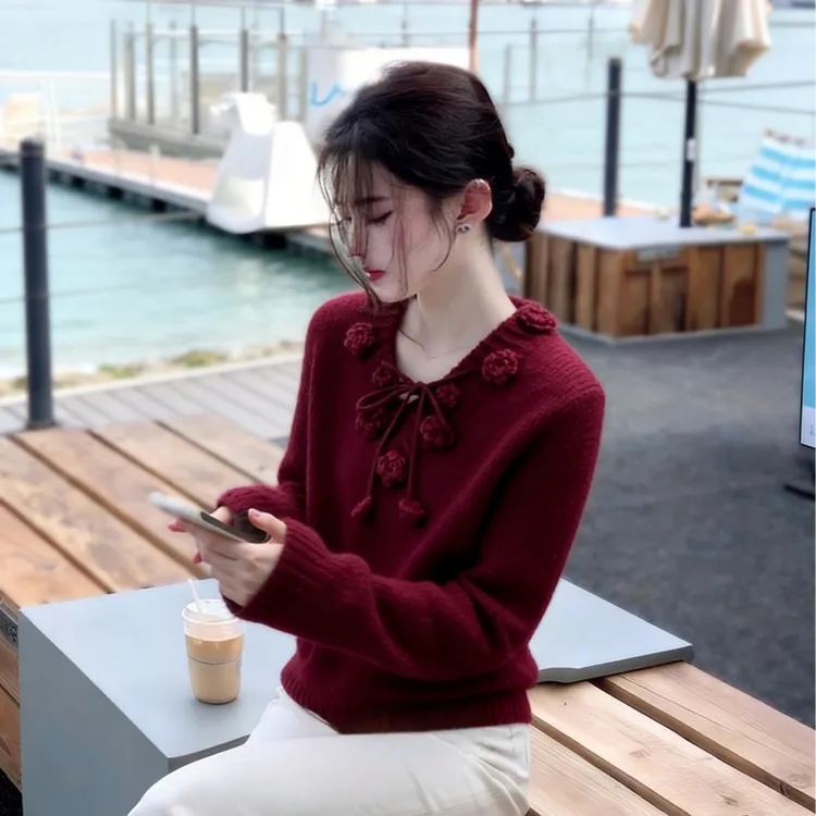 韩系冬季温柔慵懒风立体花朵系带窄V领红色毛衣显白百搭针织衫女 