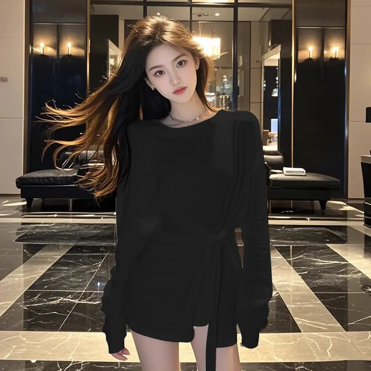 2025秋季新款圆领宽松绑带连衣裙韩版气质打底裙子纯棉显瘦小黑裙
