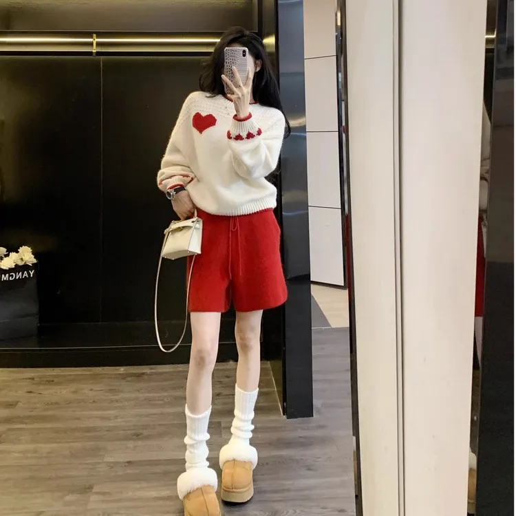 【现货】裤子女2025春夏新款高腰显瘦加厚直筒休闲裤设计感红色短裤