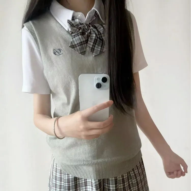 六麦jk制服日系叠穿针织马甲薄款背心女春学院风黄色软上衣女
