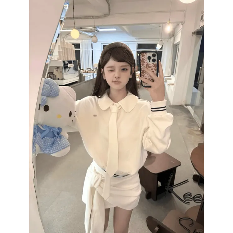 韩系穿搭高级感小众女早秋季甜美学院风娃娃领卫衣高腰a字半身裙