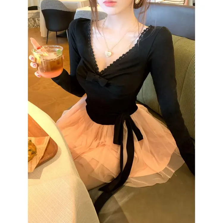 浪漫埃菲尔 秋纯欲千金风法式网纱连衣裙短裙仙女长袖拼接V领