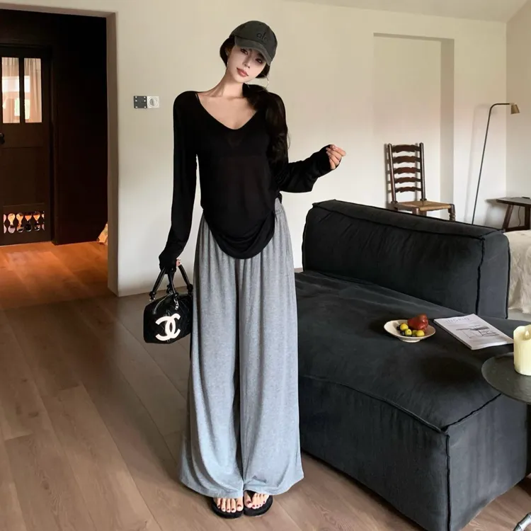 慵懒风黑色V领长袖t恤女装夏季休闲宽松防晒罩衫上衣显瘦阔腿裤子