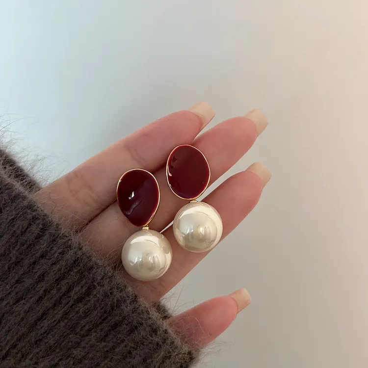 铜合金仿珍珠耳饰 925银针高级感复古气质个性珍珠耳环女新年耳钉