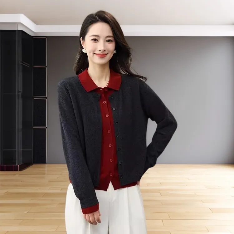 时尚翻领拼色设计感减龄针织衫女秋季新款假两件毛衣通勤外套上衣