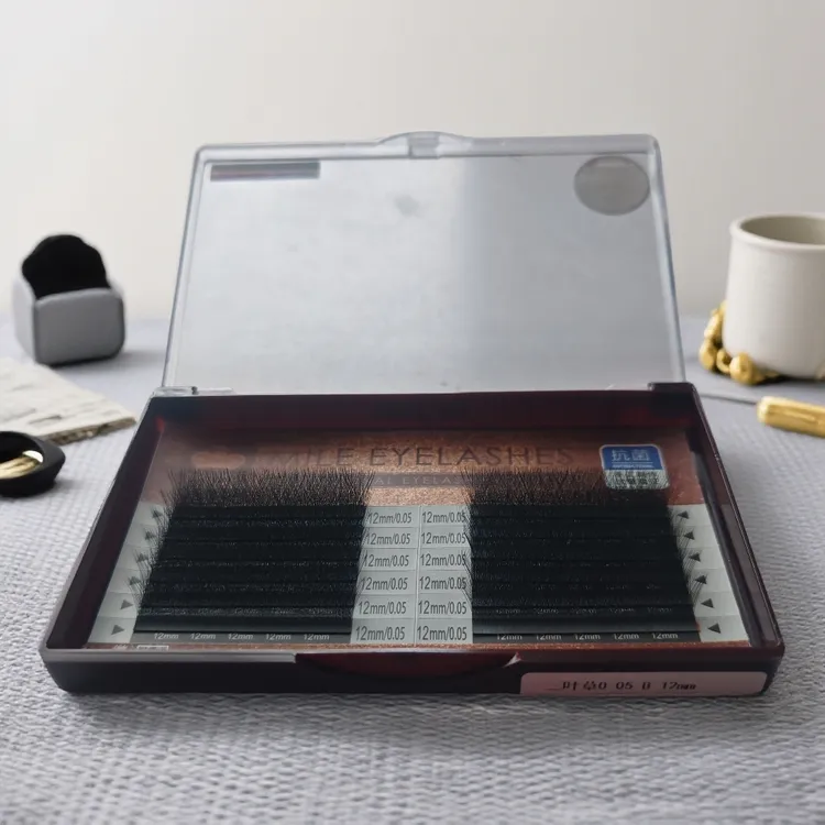 咪楽柔软超软轻盈手工高品质新手睫毛工厂三叶草0.05