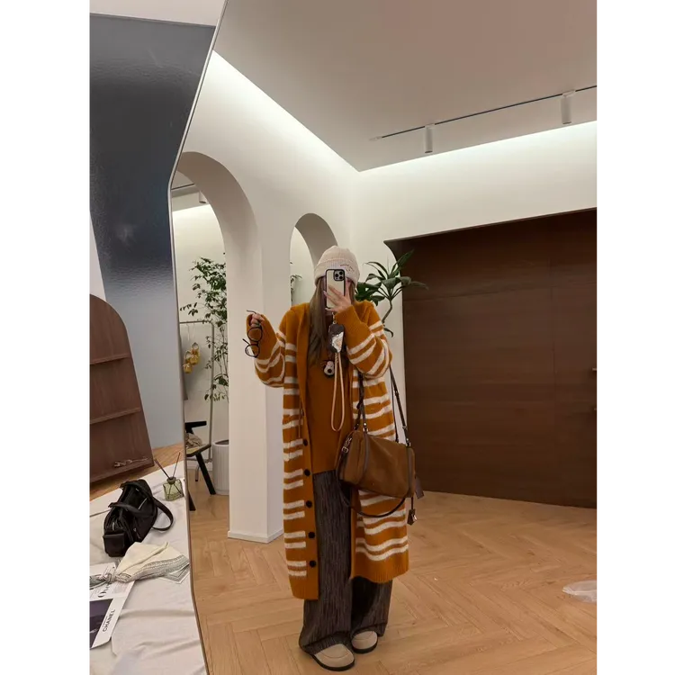 【瘦瘦】大码羊驼毛条纹撞色连帽氛围感百搭长款开衫毛衣S02064