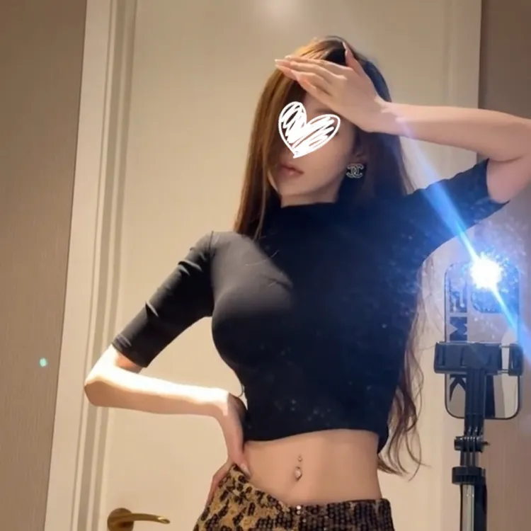 新款半高领中袖纯色T恤2025年美式修身显瘦短袖紧身女上衣潮