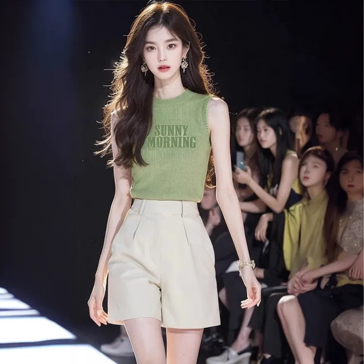 小个子穿搭一整套气质高级感休闲绿色背心上衣短裤两件套装女夏季