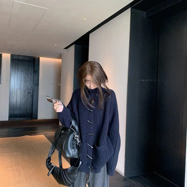 韩系慵懒风牛角扣手工粗棒高克重秋季氛围感针织外套毛衣