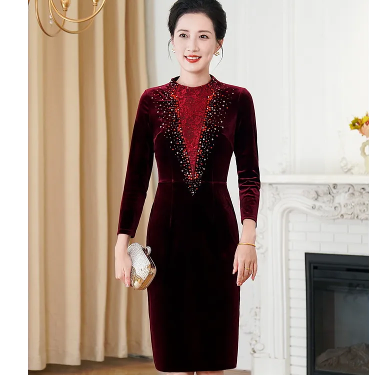 2025秋季新款小个子妈妈婚宴高级丝绒礼服裙晚宴修身显瘦不开叉M