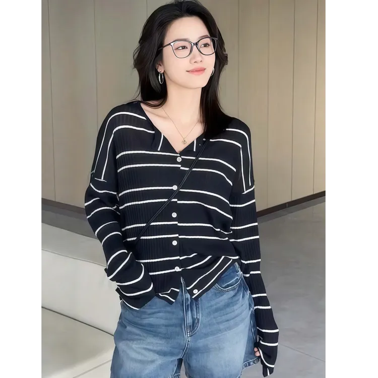 早秋外搭薄款条纹针织开衫女2025新款圆领长袖防晒衣女设计感上衣