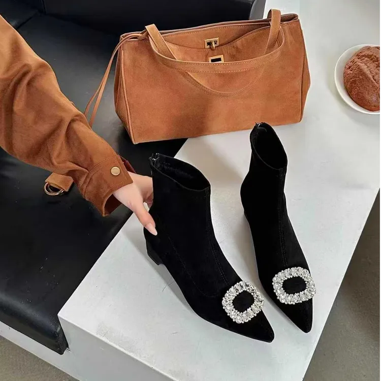 尖头低跟短靴法式瘦瘦靴绒面水钻袜靴女士气质百搭加绒后拉链
