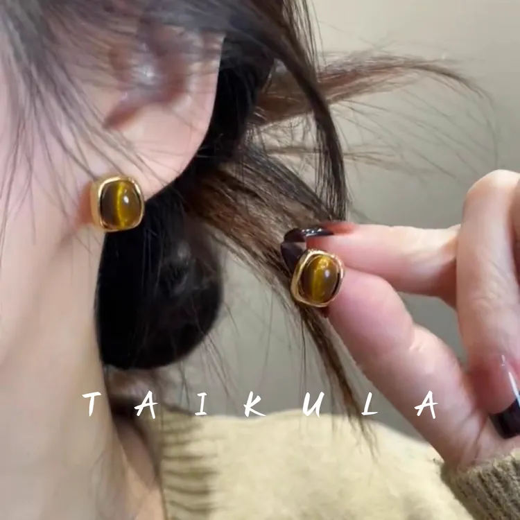 美拉德猫猫石耳钉女简约百搭高级感耳环轻奢气质时尚耳饰秋冬爆款