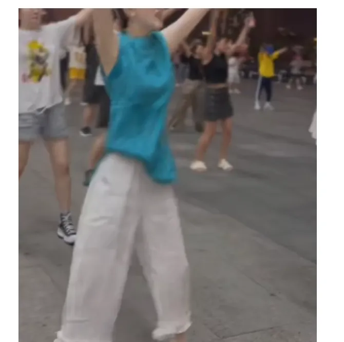 2025夏季时尚潮流百搭精品女装XIXOX