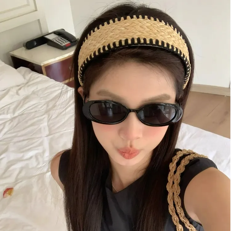 赫本风草编宽边发箍海边拍照波西米亚头箍时髦百搭压发发卡发饰品