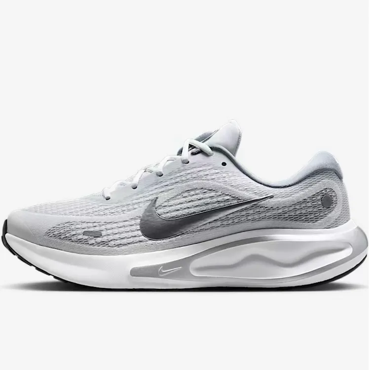 【大码专享】 耐克男子白银 NIKE JOURNEY RUN 公路跑步鞋FN0228104