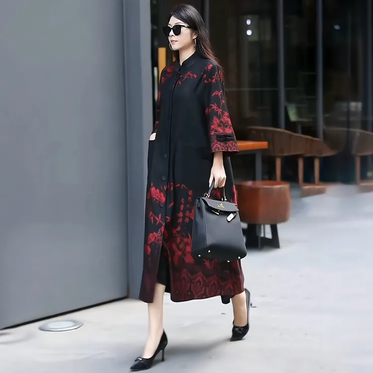 75358复古大码高级感印花长款风衣秋新款优雅气质贵夫人过膝外套