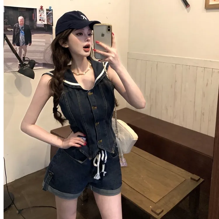 2025夏季新款时尚牛仔背心设计感洋气休闲百搭气质显瘦外穿上衣女