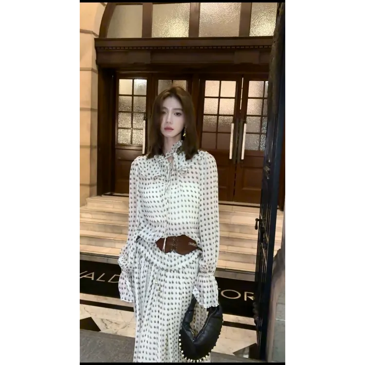 MARIE.COCO韩系绝美一整套波点别致系带长袖上衣搭配半身裙套装潮