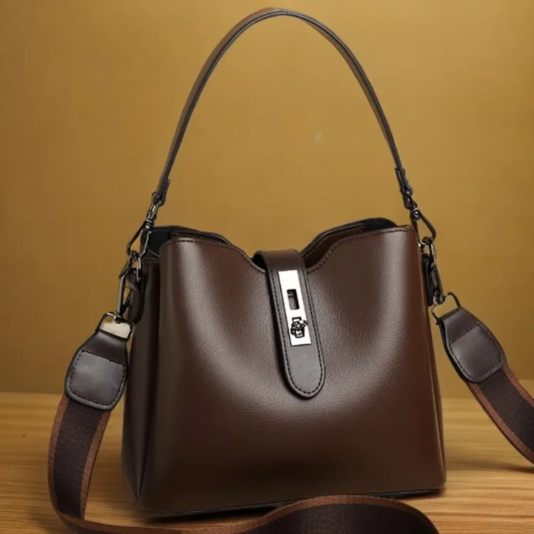 30-40岁女士腋下包包新款百搭休闲爆款手提女款复古大容量单肩包