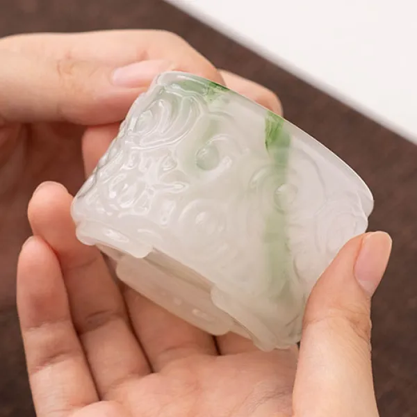 飘绿祥云琉璃杯高档复古家用创意陶瓷中式主人杯白瓷纯手工手绘