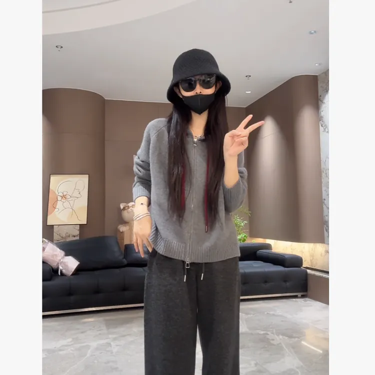 宿慕SUMU 拉链开衫毛衣 2025新款9-24舒适百搭连帽针织开衫28363