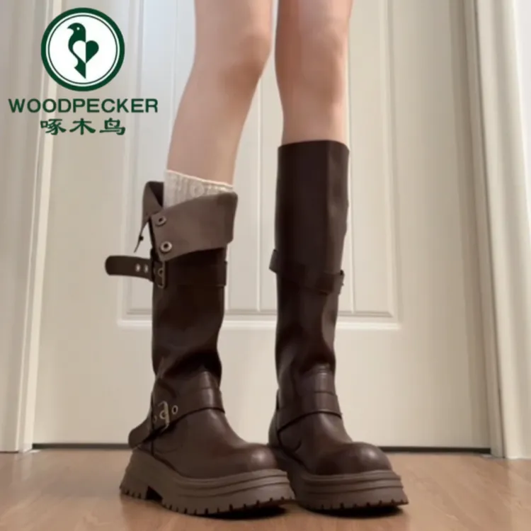 啄木鸟软皮厚底显瘦美拉德长筒靴女秋冬复古棕色加绒高筒骑士靴