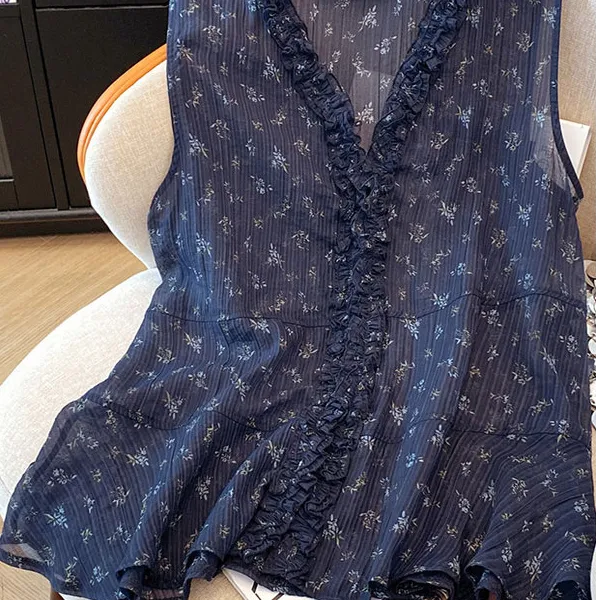 v领雪纺碎花背心女士2025夏季薄款胖mm显瘦宽松遮肚休闲无袖上衣